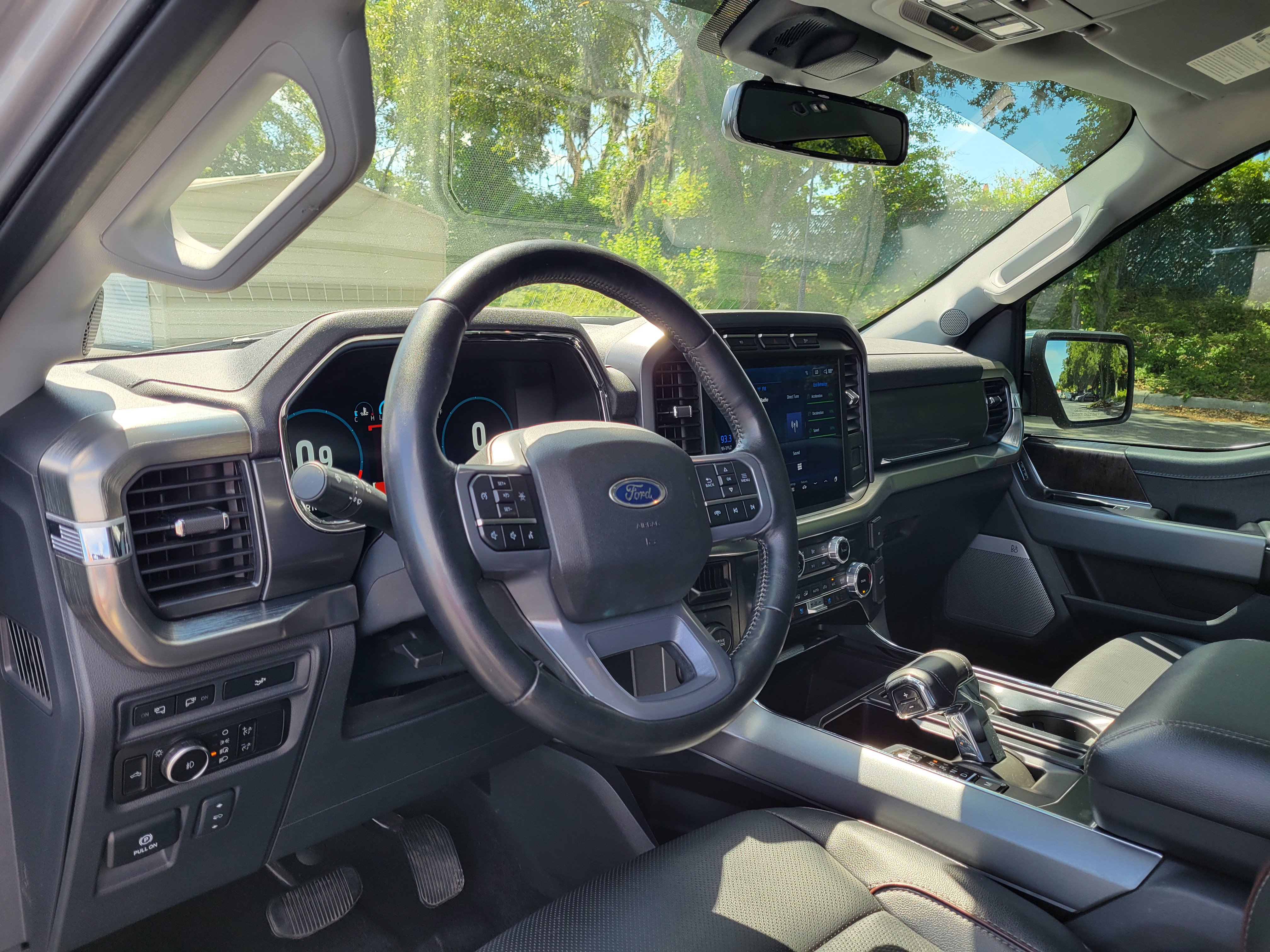 Used 2023 Ford F150 Lariat RWD image 28