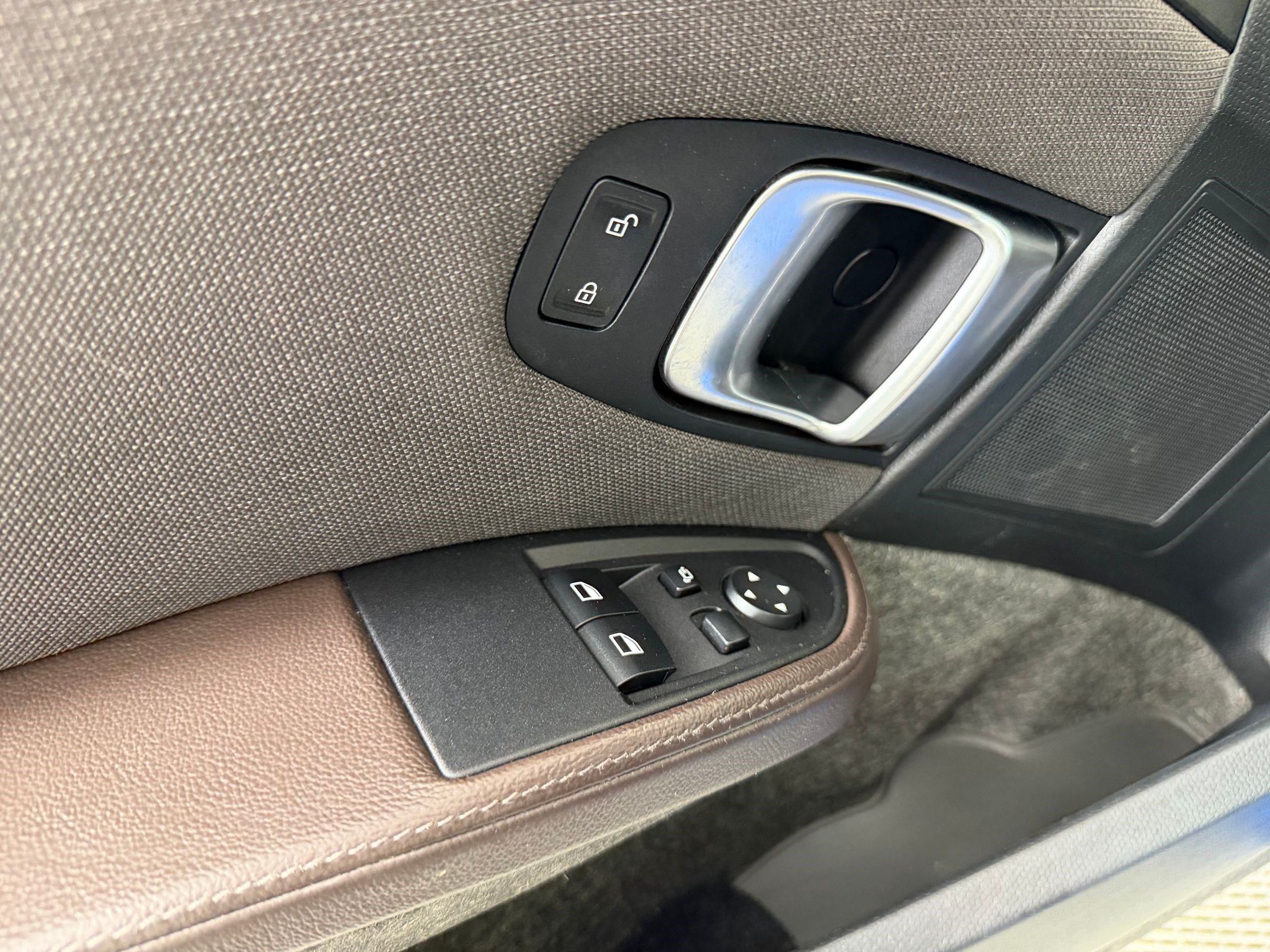Used 2020 BMW i3 RWD image 14