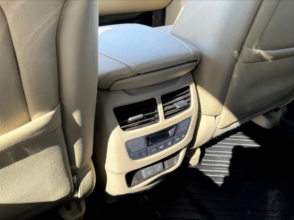 Used 2017 Acura MDX w/ Technology Package AWD/4WD image 12