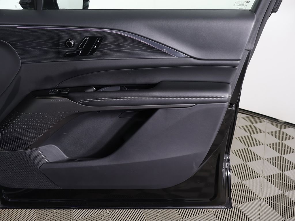 Used 2024 Cadillac Lyriq Luxury RWD image 24
