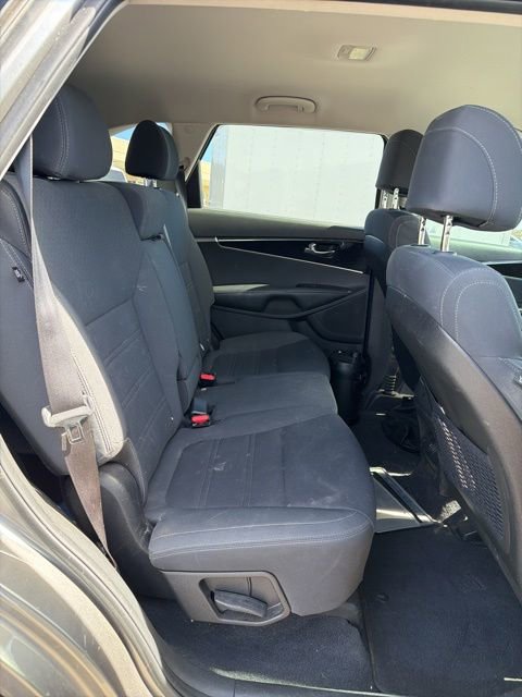 Used 2017 Kia Sorento L FWD image 7