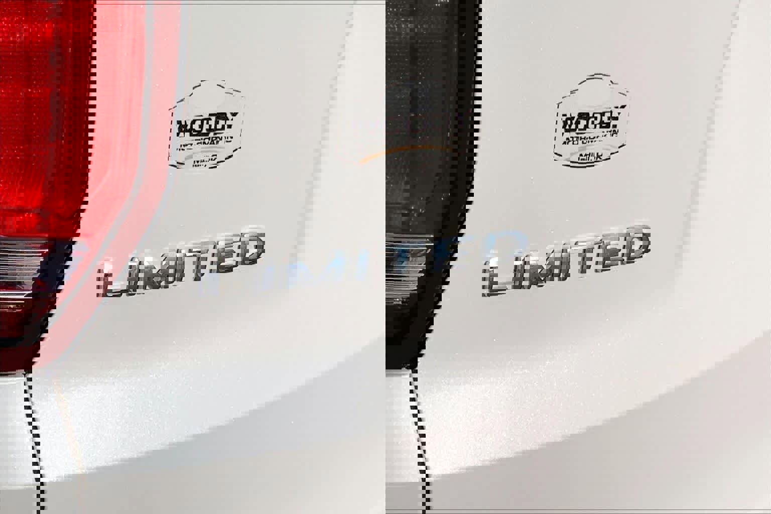 Used 2018 Ford Explorer Limited w/ Equipment Group 301A image 10