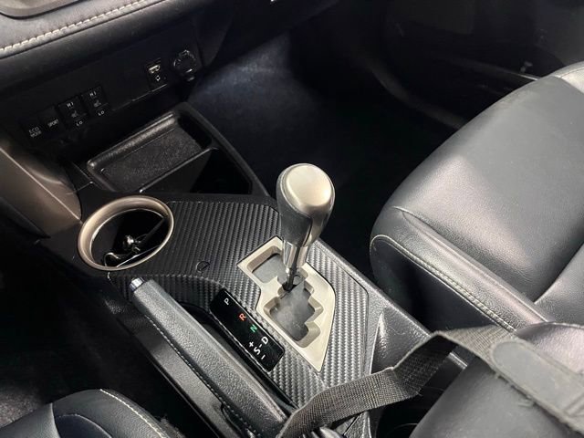 Used 2014 Toyota RAV4 Limited w/ Technology Package AWD/4WD image 29