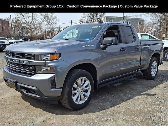 Used 2020 Chevrolet Silverado 1500 Custom w/ Custom Value Package AWD/4WD image 3