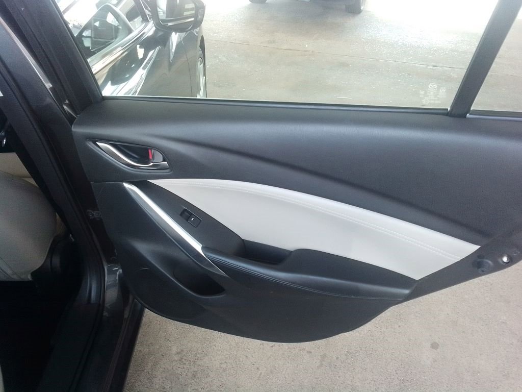 Used 2015 MAZDA MAZDA6 Touring w/ Touring Technology Package image 25