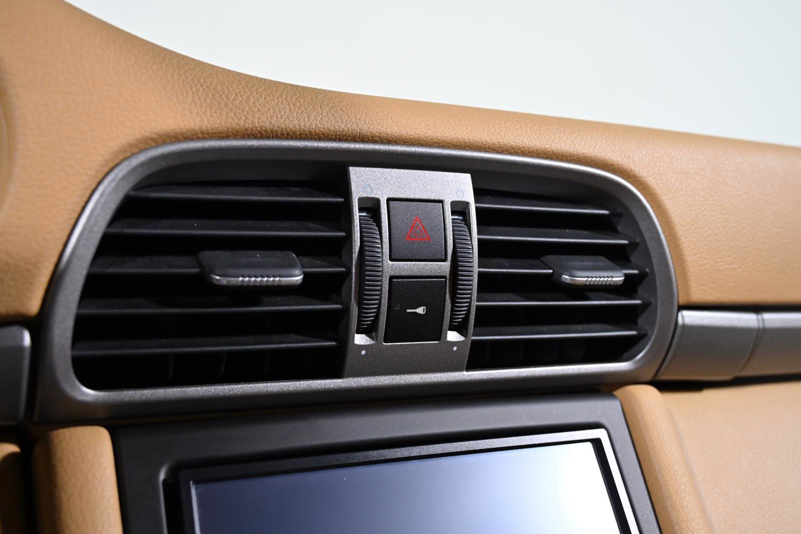 Used 2009 Porsche 911 Carrera image 30