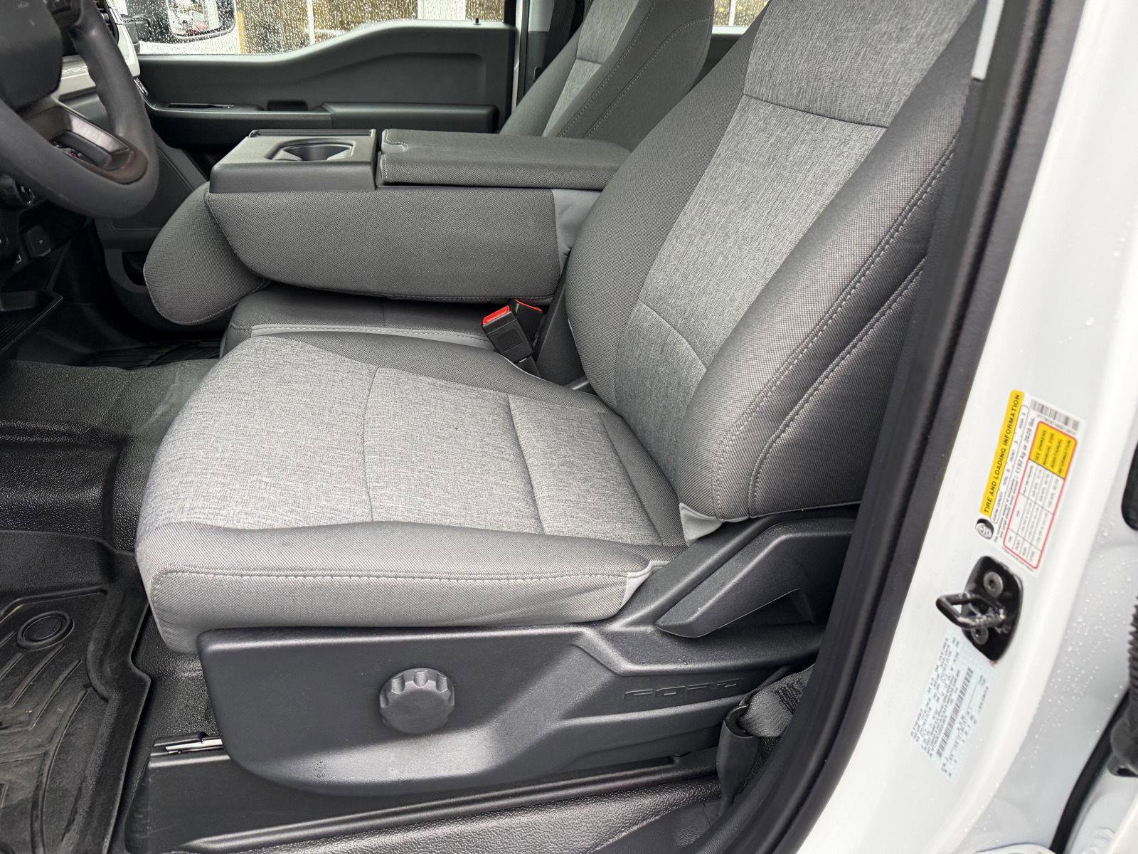 Used 2025 Ford F250 XL w/ XL Chrome Package image 16