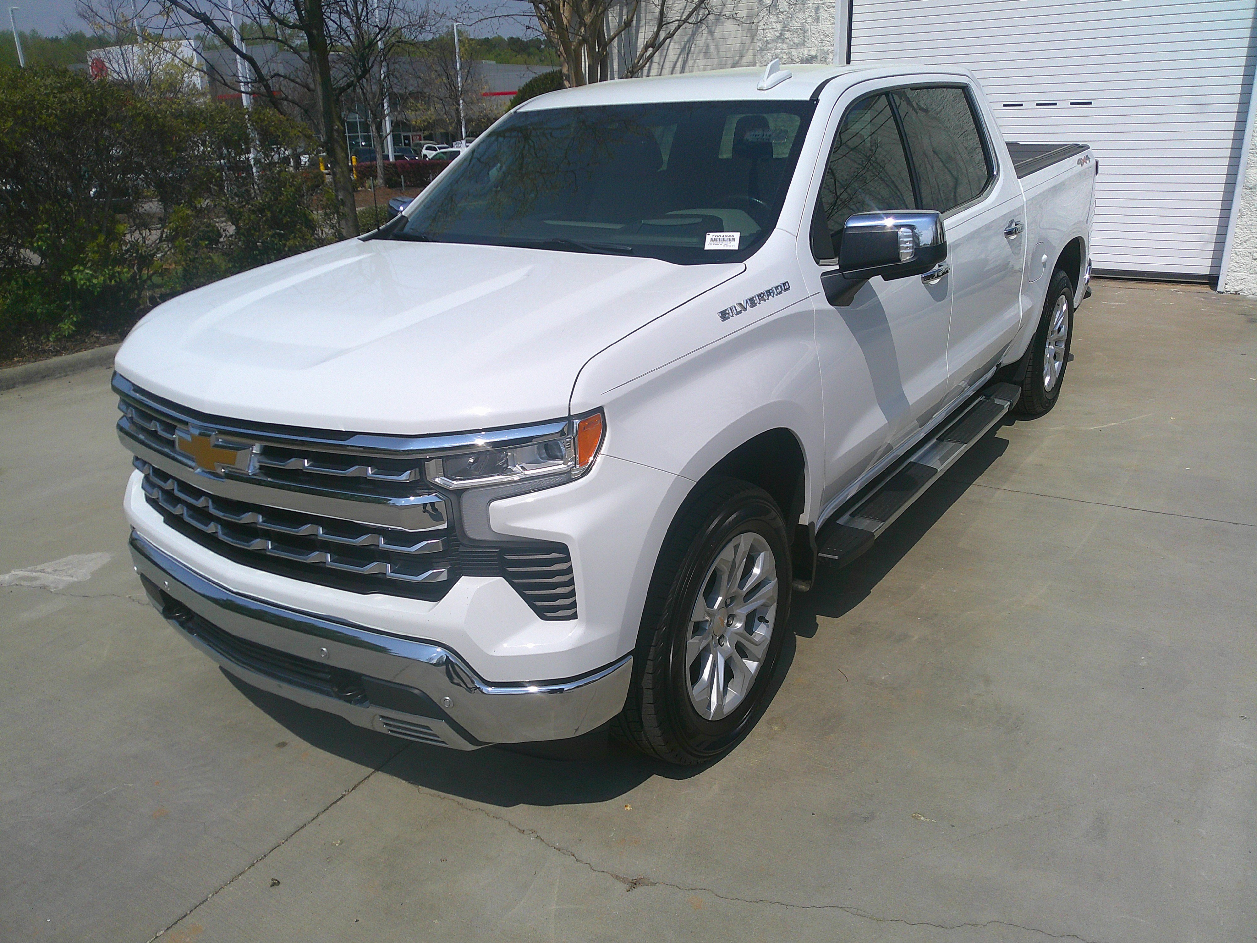 Used 2024 Chevrolet Silverado 1500 LTZ w/ Technology Package image 5