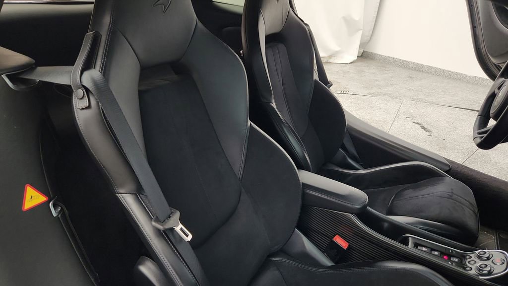 Used 2019 McLaren 600LT RWD image 43