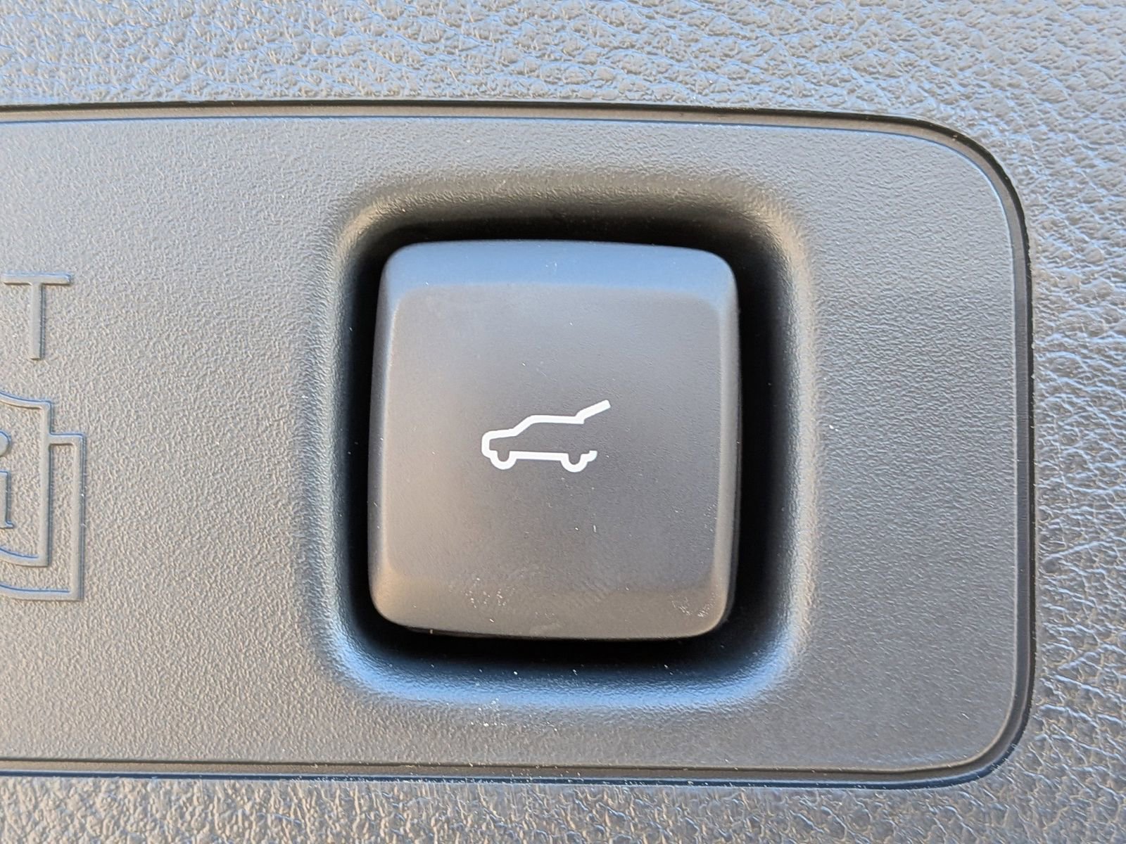 Certified 2025 Lincoln Corsair FWD w/ Equipment Group 101A image 15