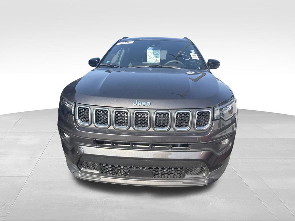 Used 2023 Jeep Compass Latitude AWD/4WD image 10