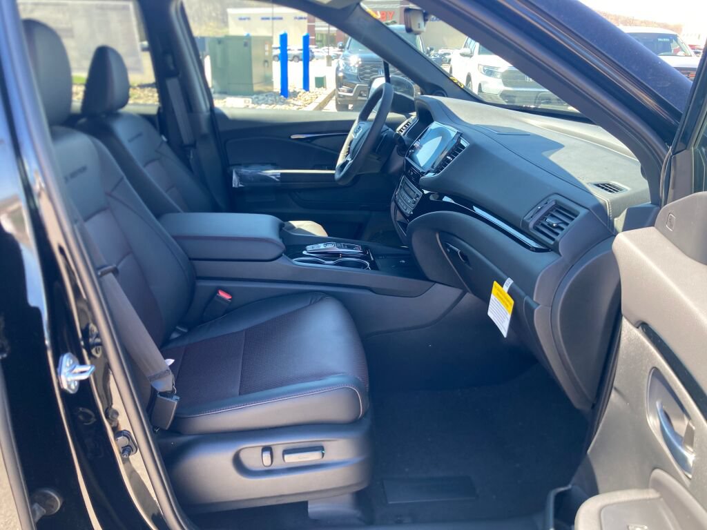 New 2026 Honda Ridgeline Black Edition image 5