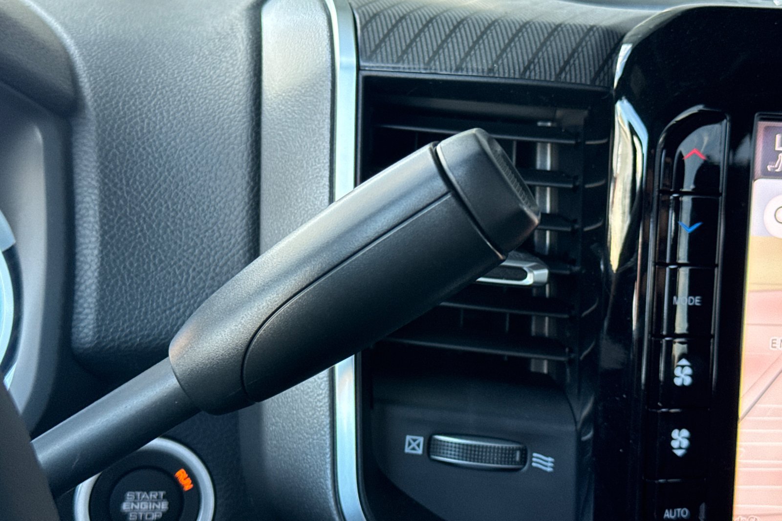 New 2026 RAM 3500 Big Horn AWD/4WD image 20
