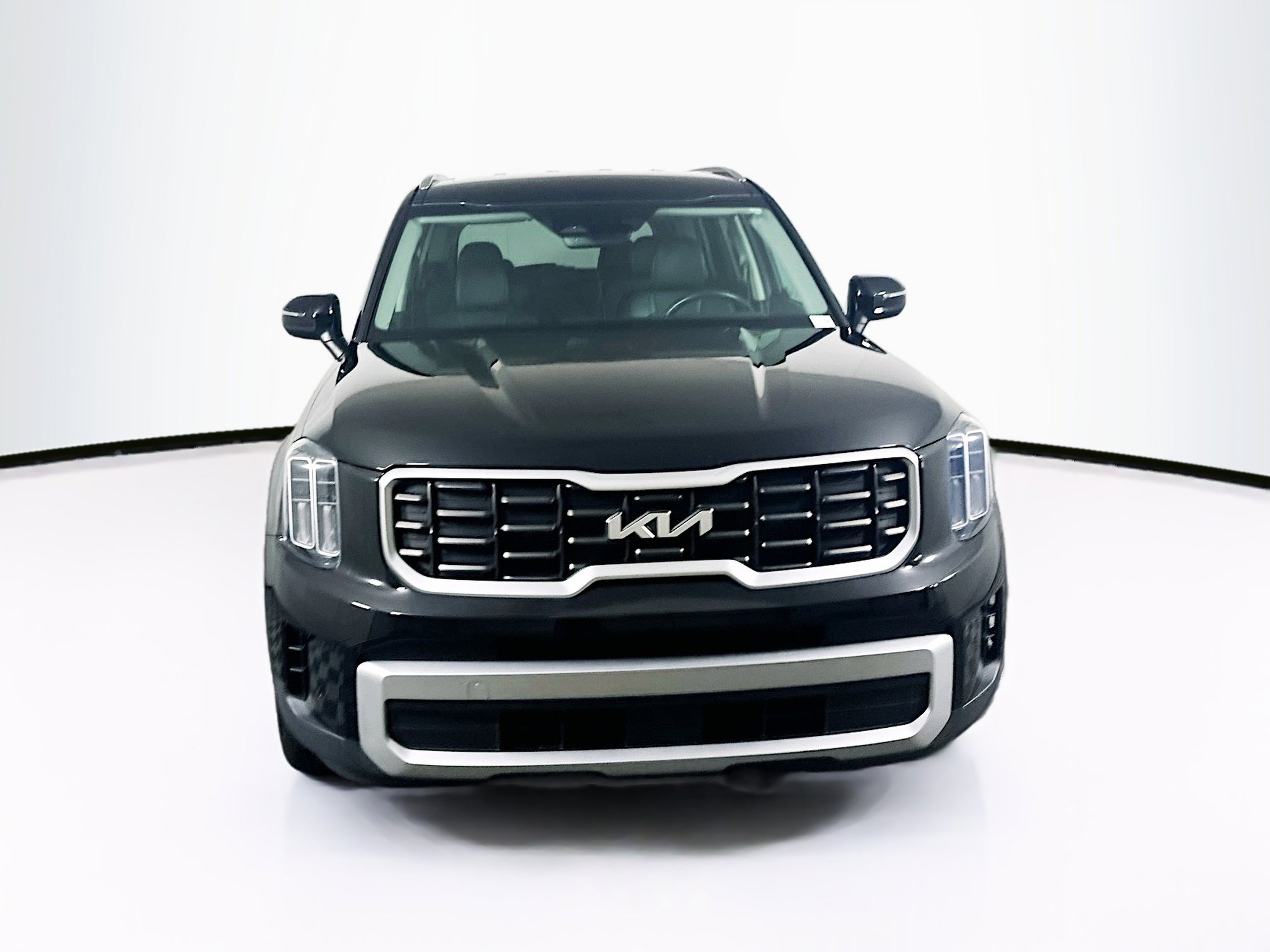 Used 2023 Kia Telluride S image 2