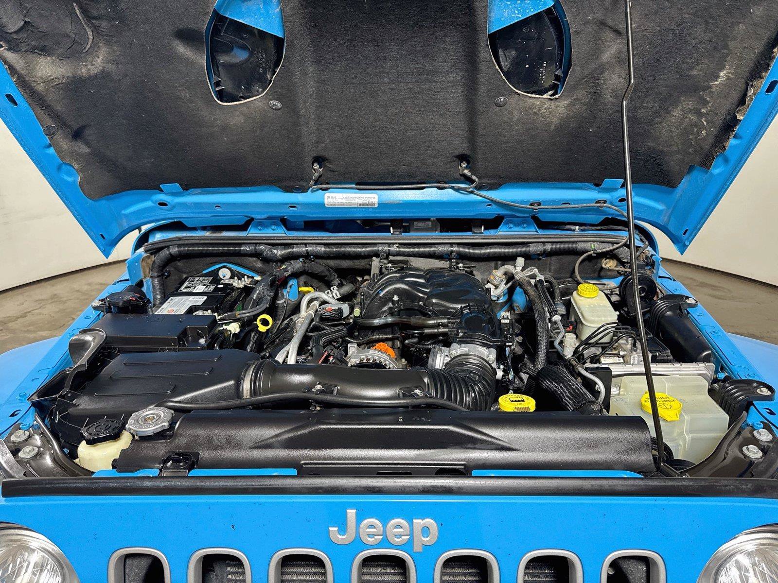 Used 2017 Jeep Wrangler Unlimited Sahara w/ Quick Order Package 24E Chief AWD/4WD image 29