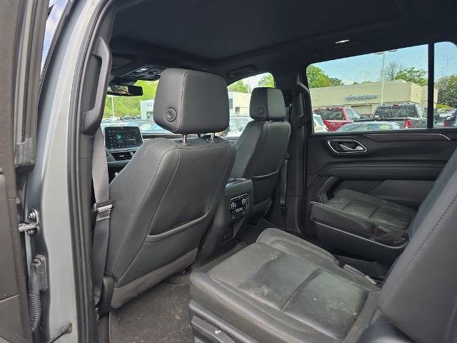 Used 2023 Chevrolet Suburban Z71 w/ Luxury Package AWD/4WD image 18