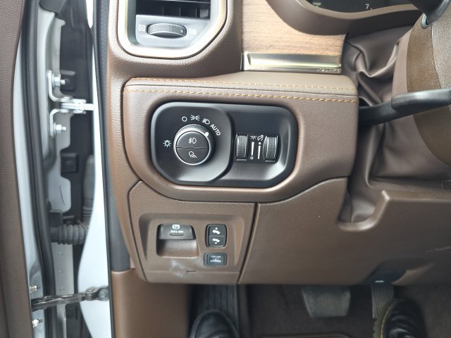 Used 2026 RAM 1500 Limited AWD/4WD image 21