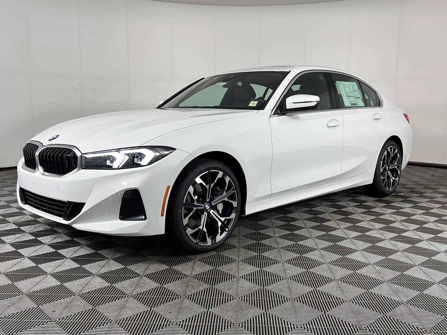 New 2026 BMW 330i xDrive Sedan w/ Premium Package AWD/4WD image 4