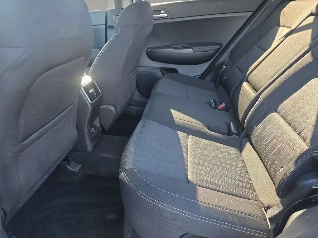 Used 2020 Kia Sportage LX AWD/4WD image 9