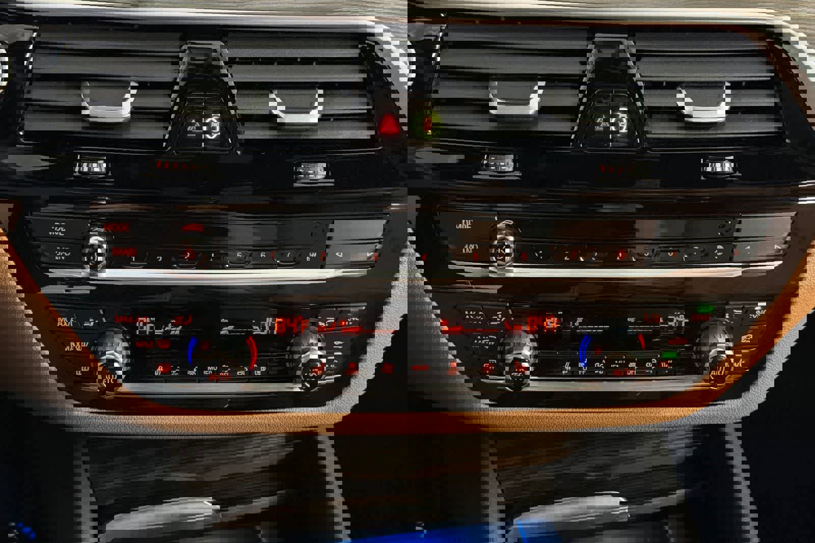 Used 2023 BMW 530e w/ Convenience Package image 20