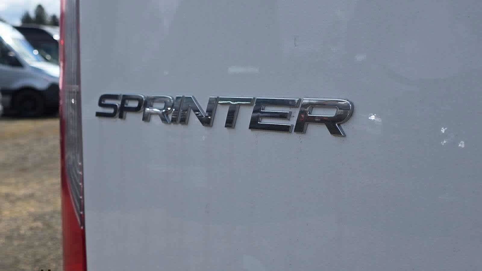 Used 2025 Mercedes-Benz Sprinter 2500 image 18