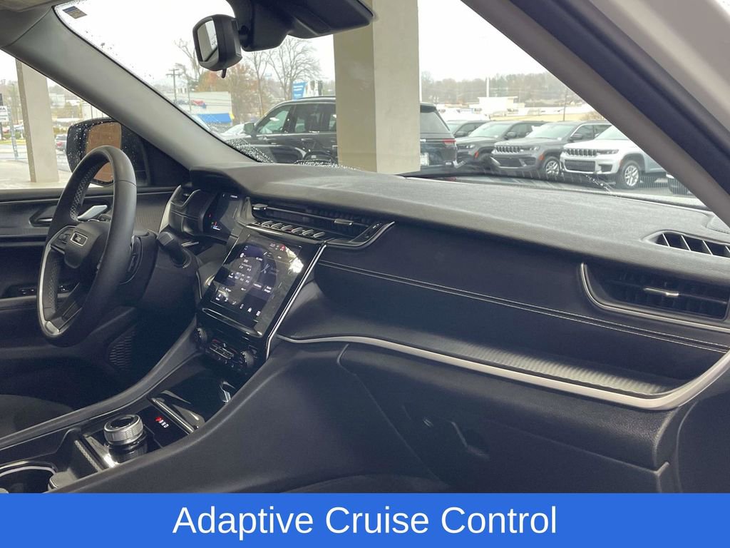 Used 2024 Jeep Grand Cherokee L Laredo image 14