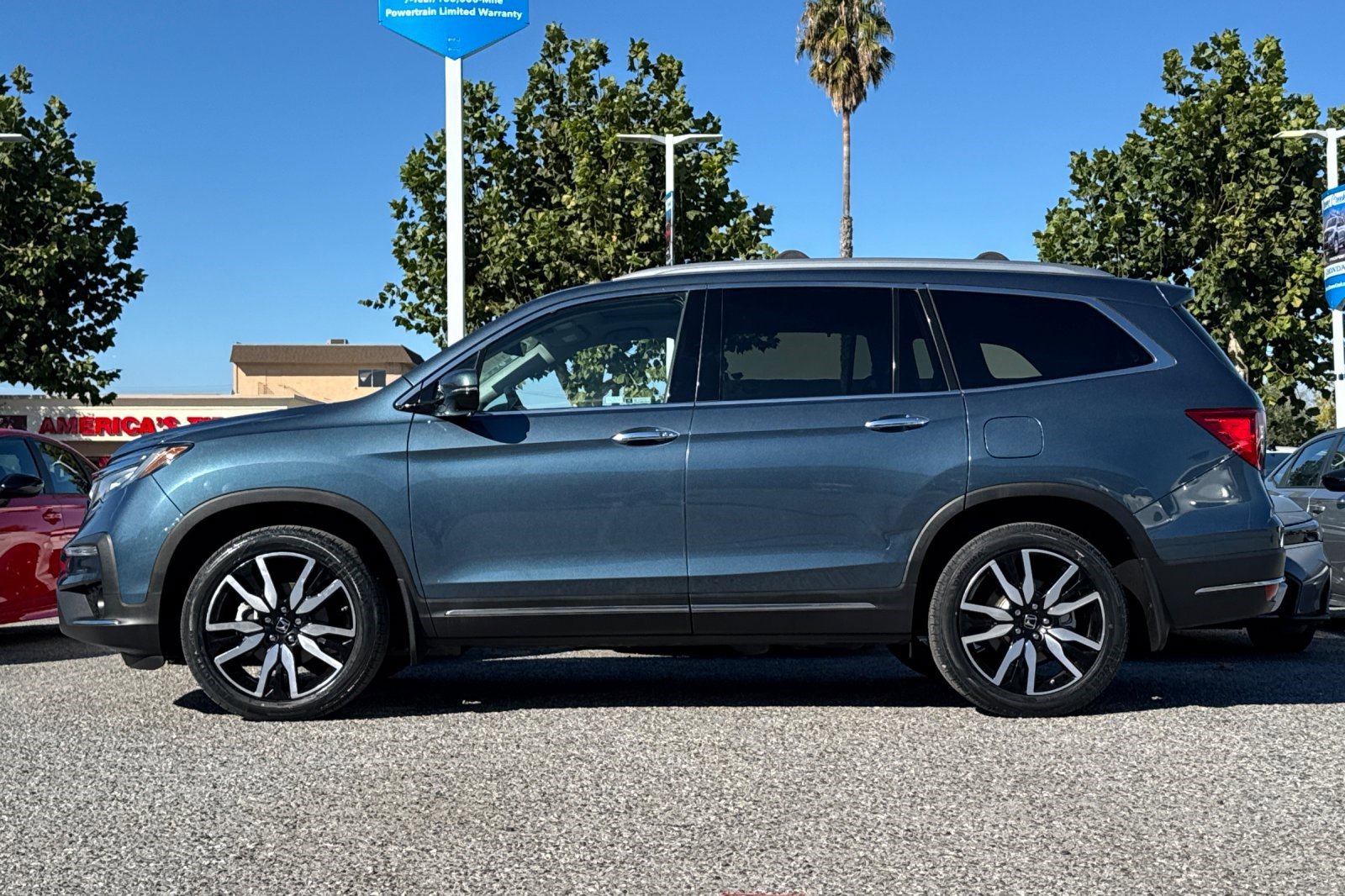 Used 2021 Honda Pilot Elite image 2