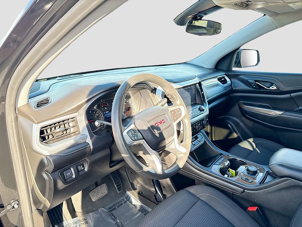 Used 2023 GMC Acadia SLE w/ Driver Convenience Package image 18