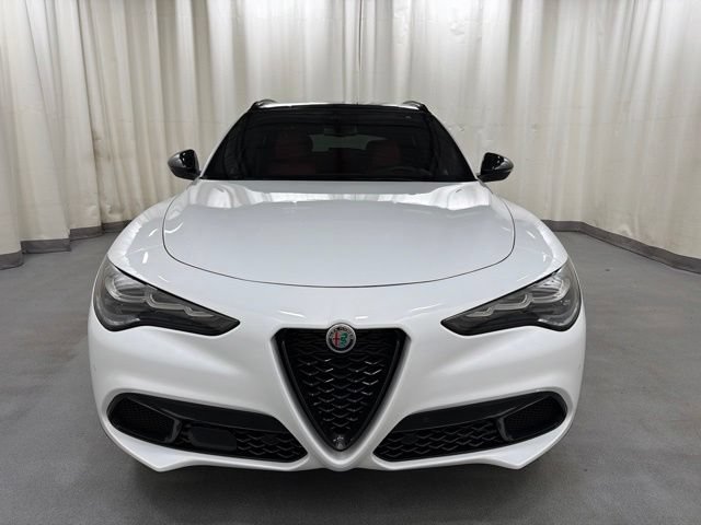 Used 2024 Alfa Romeo Stelvio Veloce AWD/4WD image 8