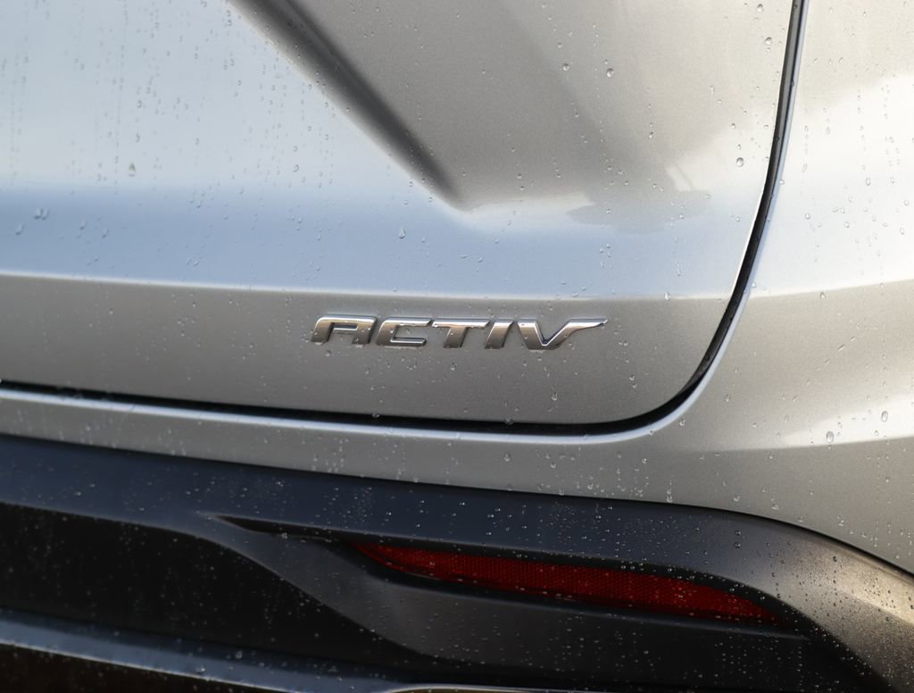 Used 2024 Chevrolet Trax ACTIV w/ Sunroof Package image 35