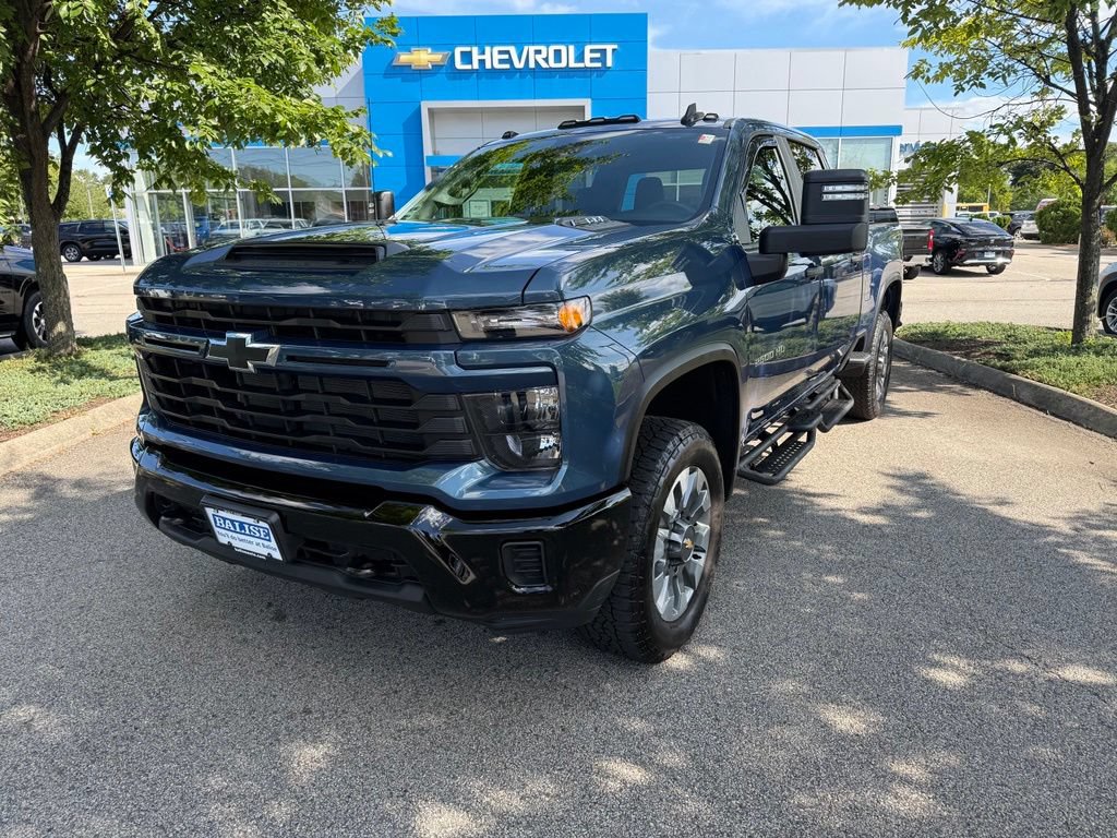 Used 2025 Chevrolet Silverado 2500 Custom w/ Custom Convenience Package AWD/4WD image 9