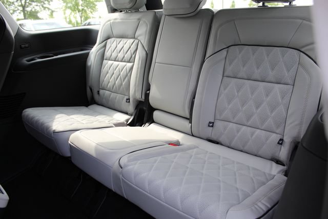 New 2027 Lincoln Navigator Black Label AWD/4WD image 14