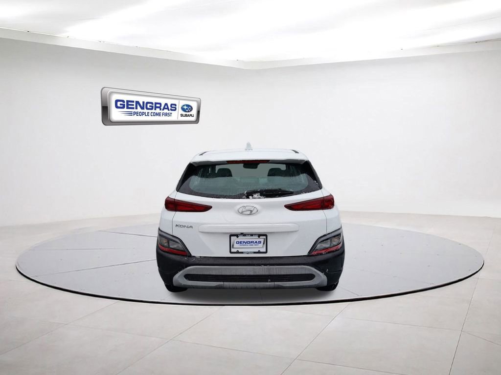 Used 2022 Hyundai Kona SE image 6