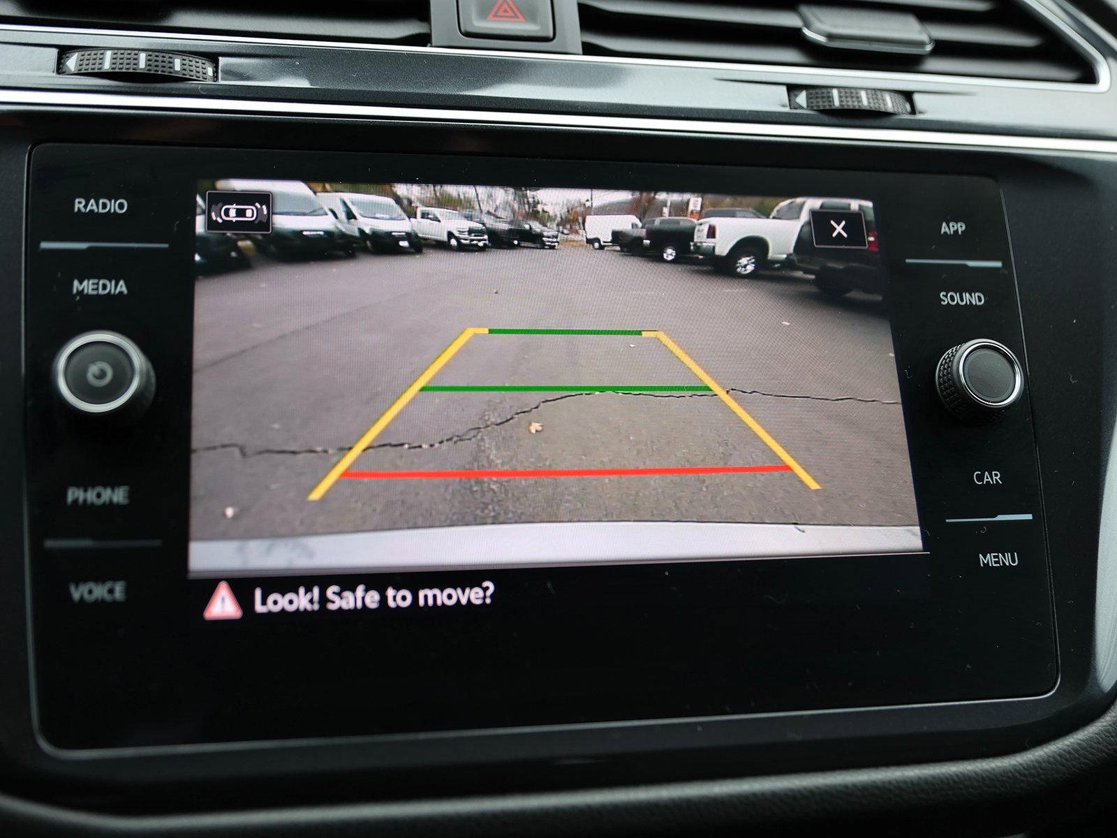 Used 2024 Volkswagen Tiguan SE R-Line image 26