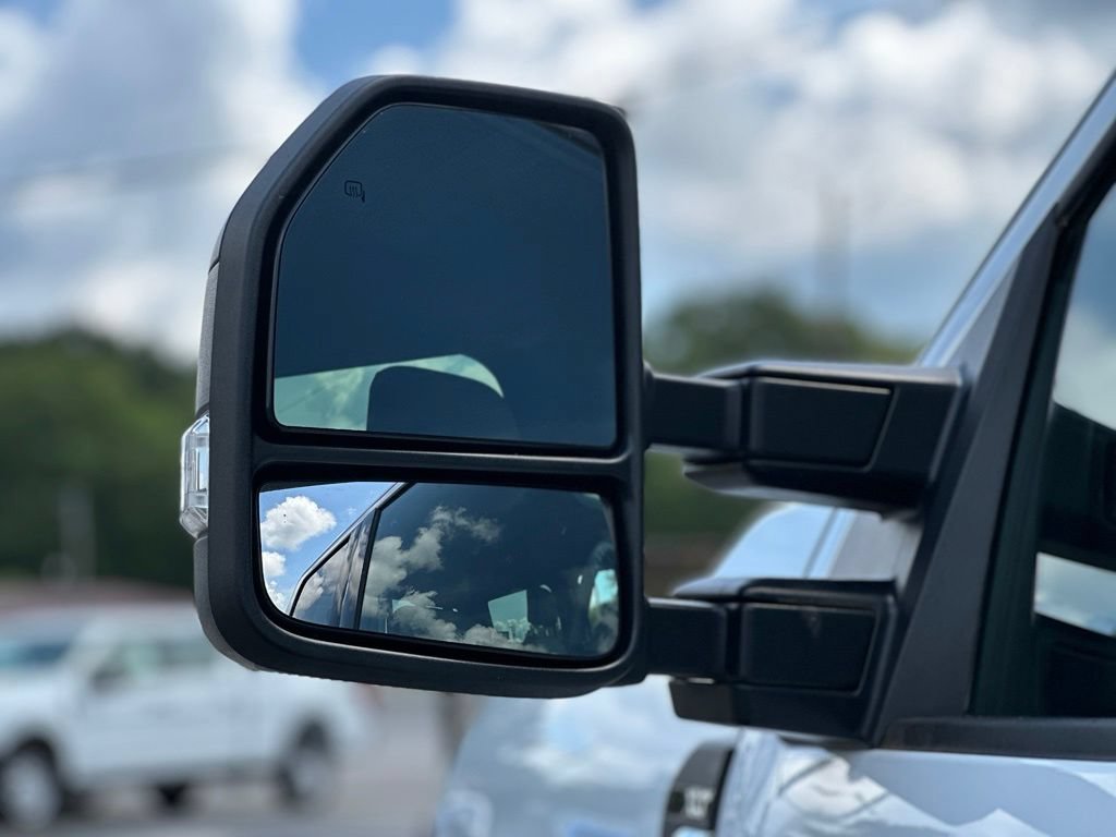 Certified 2025 Ford F250 XLT AWD/4WD image 16