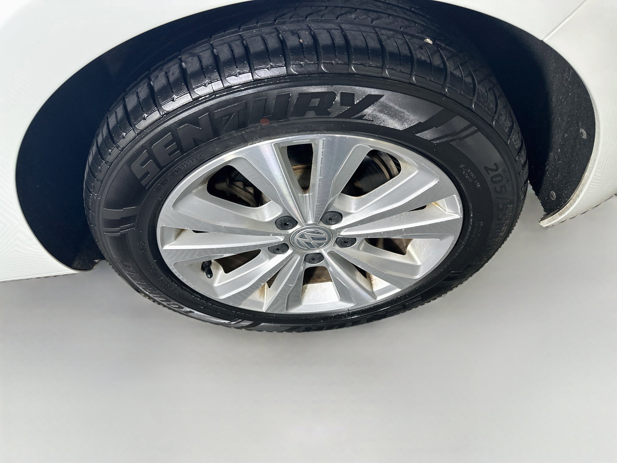 Used 2020 Volkswagen Golf 4-Door FWD image 11
