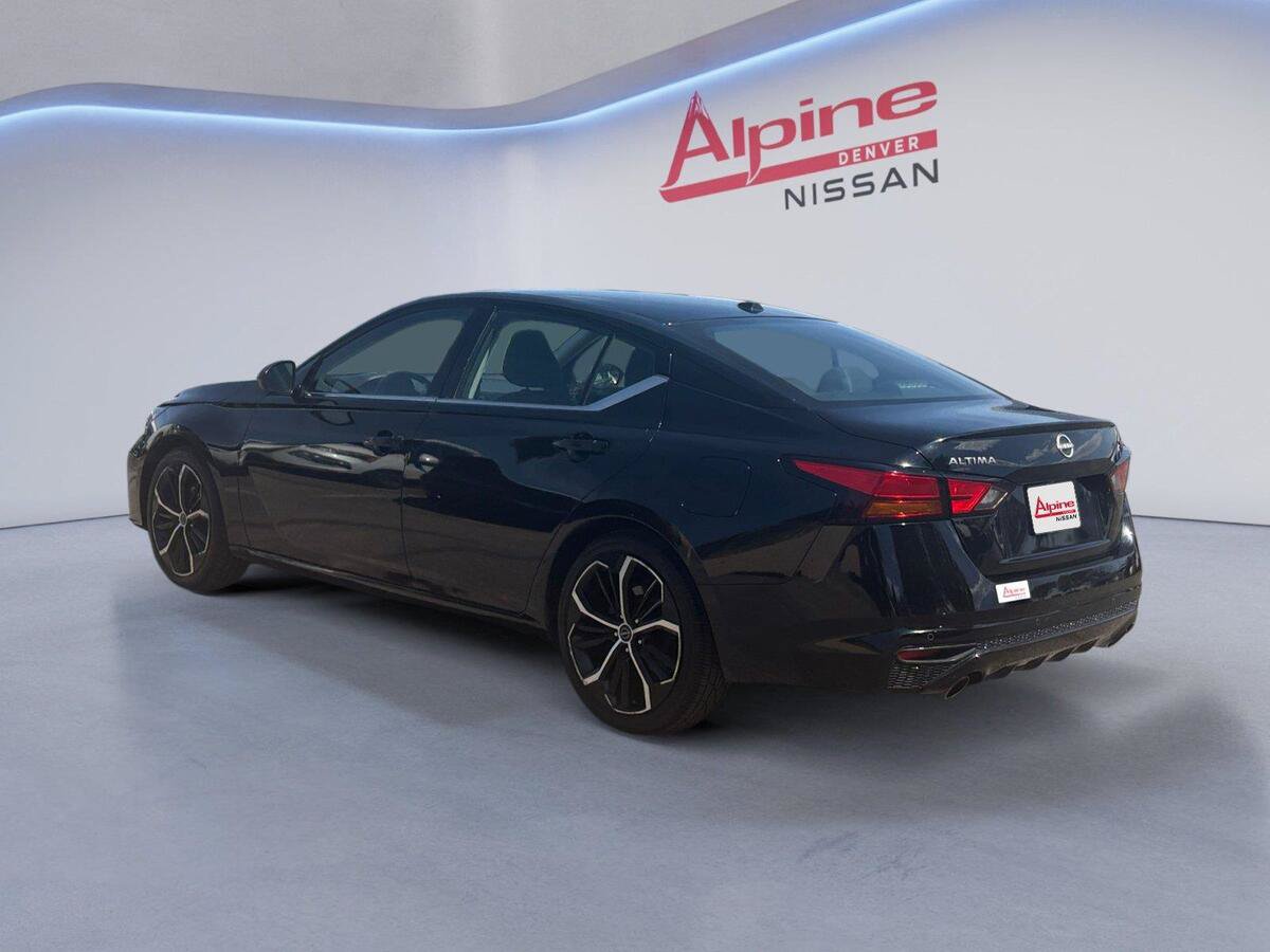 Used 2024 Nissan Altima 2.5 SR FWD image 3