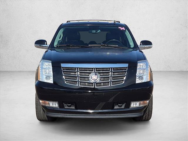 Used 2014 Cadillac Escalade Luxury RWD image 2