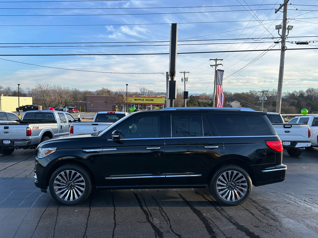 Used 2018 Lincoln Navigator Reserve w/ Technology Package image 1