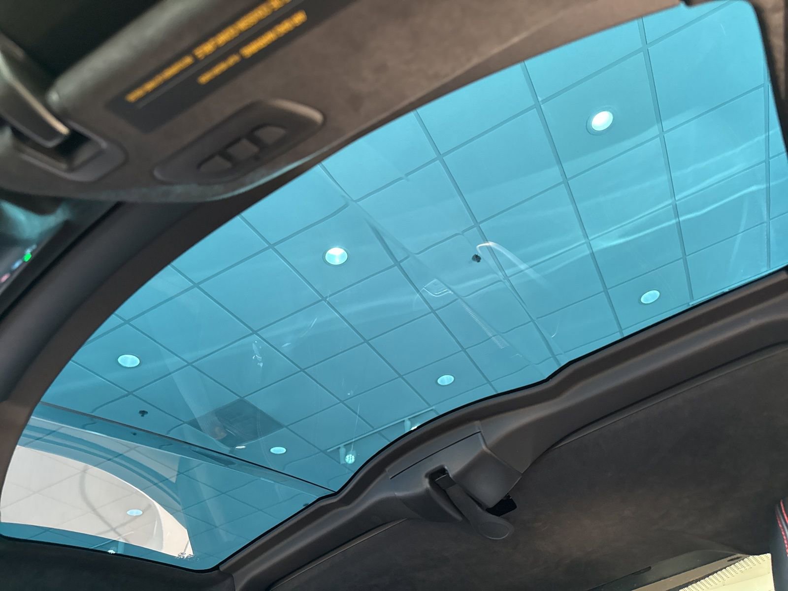 New 2025 Chevrolet Corvette E-Ray image 31