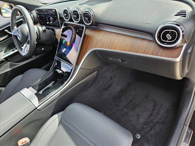 Used 2025 Mercedes-Benz C 300 Sedan image 20