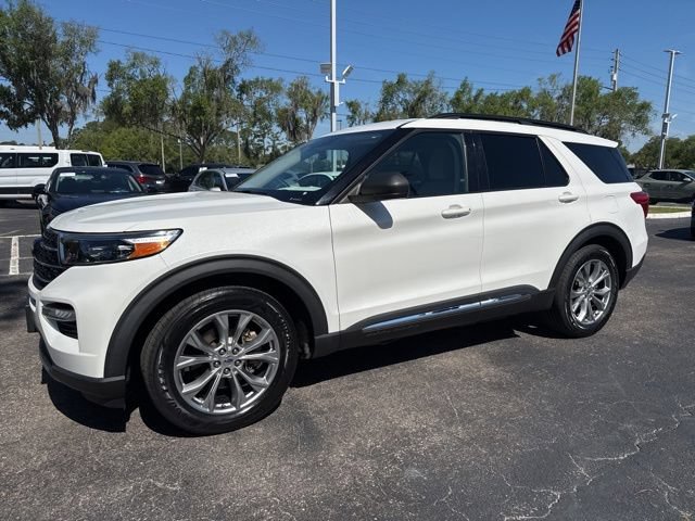 Certified 2021 Ford Explorer XLT w/ Equipment Group 202A RWD image 10
