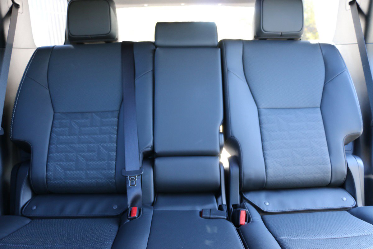 Used 2025 Toyota 4Runner TRD Off-Road image 32