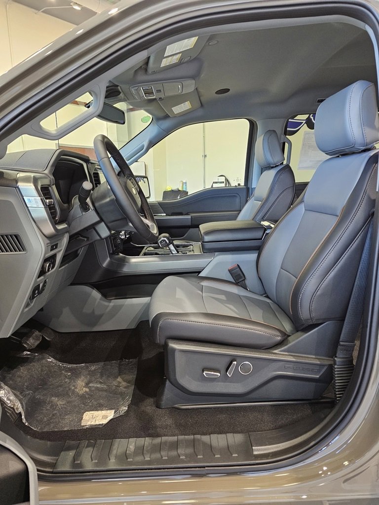 New 2025 Ford F150 Lariat w/ Equipment Group 502A High image 15