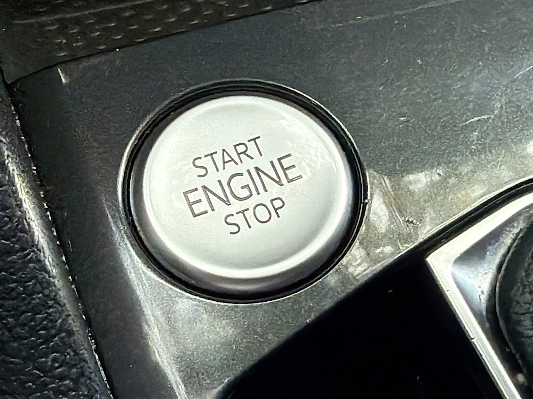 Used 2022 Volkswagen Tiguan SE image 35