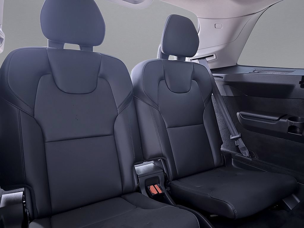 Certified 2025 Volvo XC90 B5 Core AWD/4WD image 20