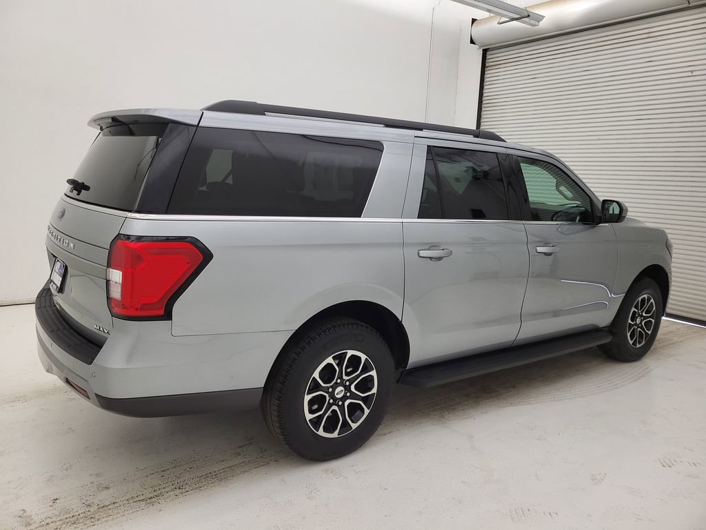 Used 2024 Ford Expedition Max XLT image 23