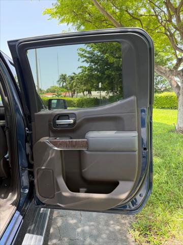 Used 2021 GMC Sierra 1500 Denali w/ Denali Ultimate Package AWD/4WD image 18
