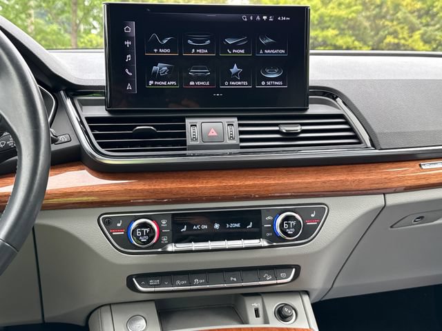 Used 2021 Audi Q5 2.0T Premium Plus w/ Premium Plus Package AWD/4WD image 15