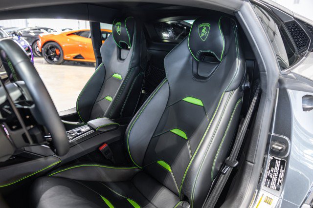 Used 2021 Lamborghini Huracan EVO RWD image 36